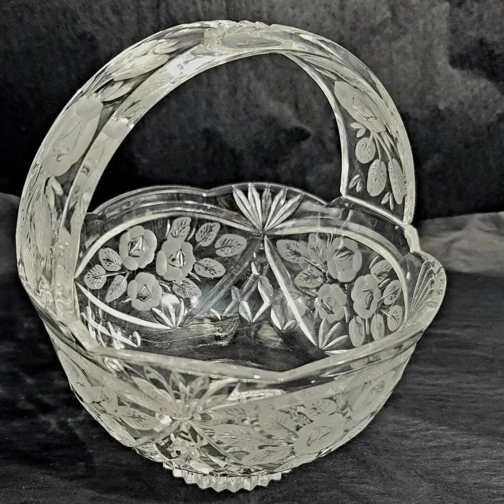 Vintage Fifth Avenue Etched Flower Crystal Tivoli Garden 8 "Glass Bowl Basket